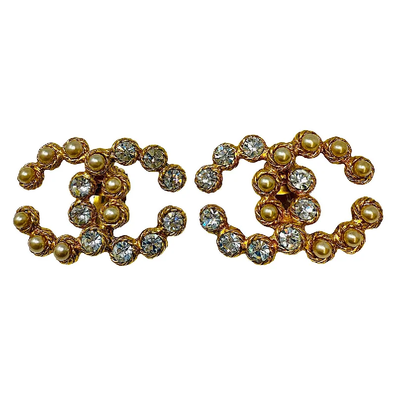 Leverback Drop Earrings for Comfort -Chanel 2008 Gold-tone Interlocking CC Clip-on Earrings with Crystal & Faux Pearl