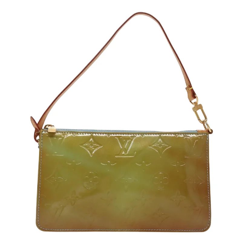 Handle bags with vegan suede for softness -Louis Vuitton Lexington  Patent Leather Clutch Bag (Pre-Owned)