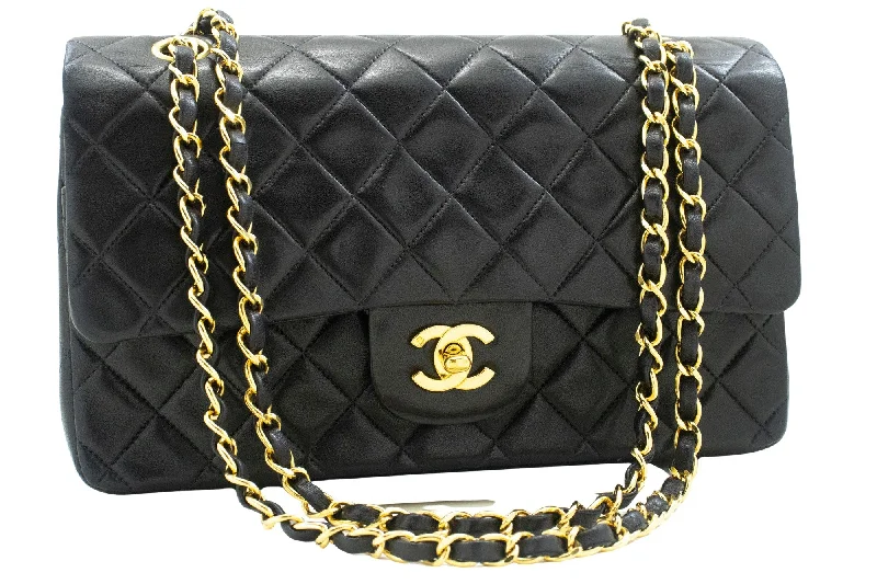 Handle bags with hidden pockets for security -Chanel  Leather Shoulder Bag (Pre-Owned)