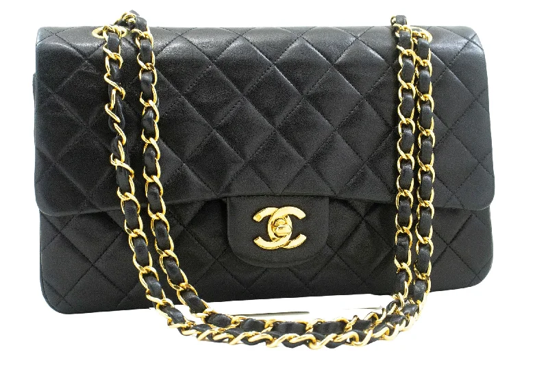 Handle bags with rustic leather for charm -Chanel  Leather Shoulder Bag (Pre-Owned)