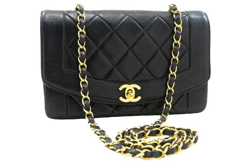 Handle bags with side pockets for organization -Chanel  Leather Shoulder Bag (Pre-Owned)