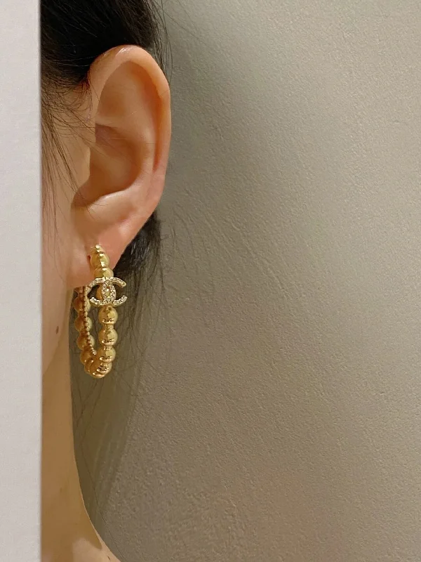 Drop Earrings with Textured Surface -Chanel's New Trendy and Advanced Sense Small Golden Ball Double c Earrings EH13168A32