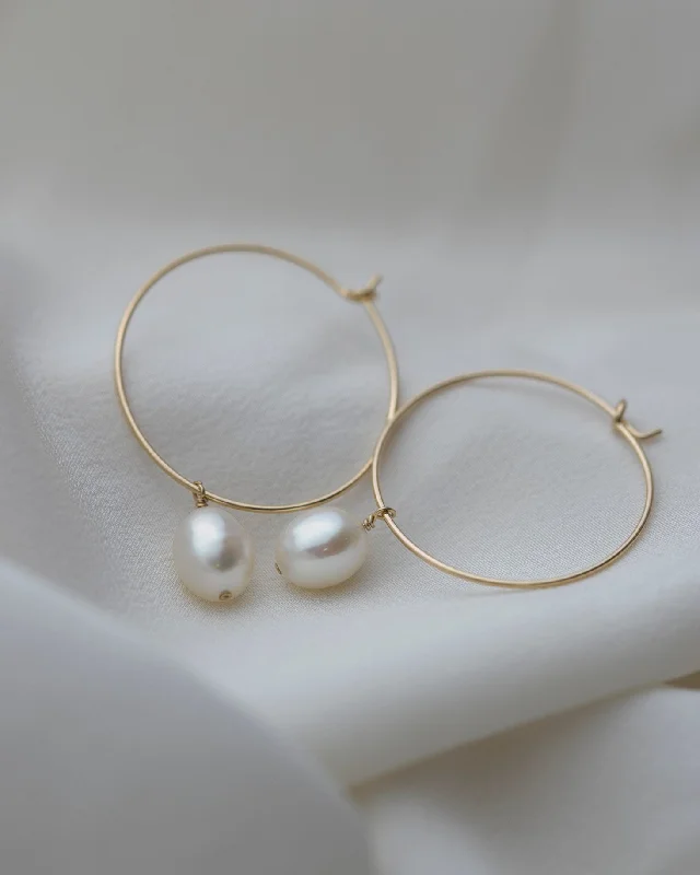 Best hoop earrings with oval shapes for a unique and elongated design-Freshwater Pearl Wire Hoop Earrings