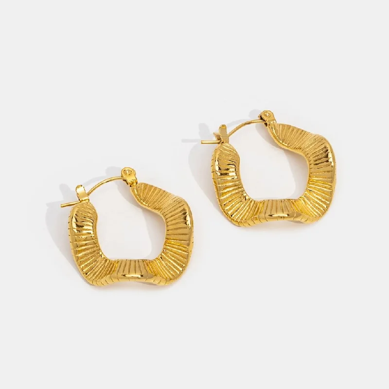 Hoop earrings with crescent moon shapes for a celestial and mystical appearance-Geometric Wave Gold Hoop Earrings