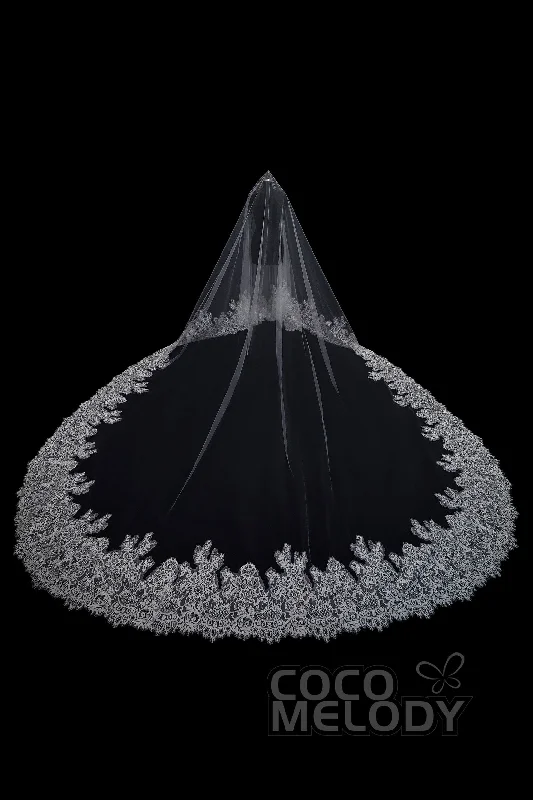 Personalized necklaces and pendants with name engravings for a custom touch-One-tier Lace Edge Tulle Cathedral Veils Appliques AV18001