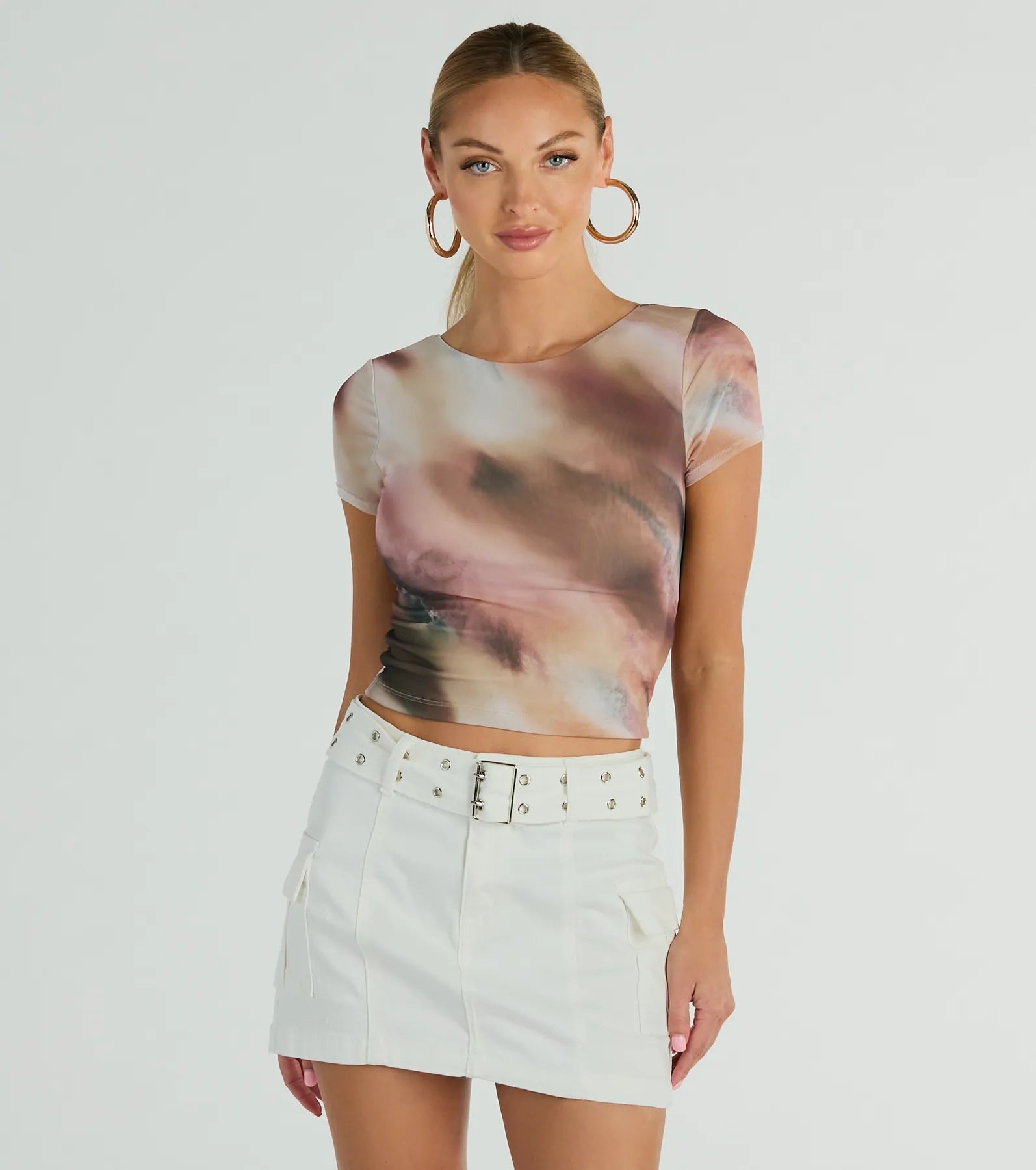 Necklaces and pendants with celestial starburst designs for a radiant look-Talk Back Abstract Print Mesh Crop Top